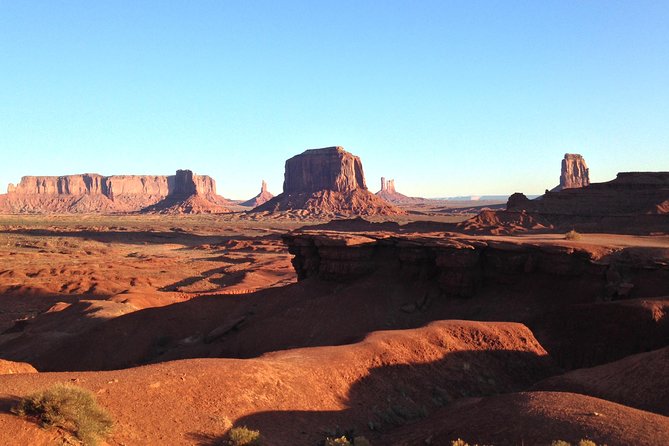 1.5 Hour Tour of Monument Valley's Loop Drive - Meeting at The View Hotel: don’t miss the hour