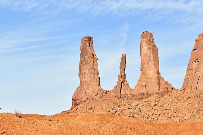 1.5 Hour Tour of Monument Valley's Loop Drive - North Window: views to the West and East Mittens