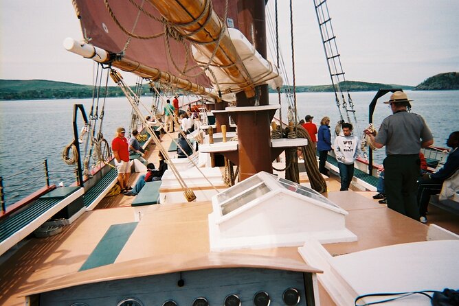 1.5 to 2-Hr Windjammer Sailing Trip in Maine w/ Licensed Captain - The Deck Picnic and What to Bring for Comfort