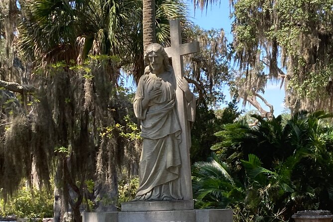1-Hour Bonaventure Cemetery Golf Cart Guided Tour in Savannah - Price and value of $38 for a guided highlight reel