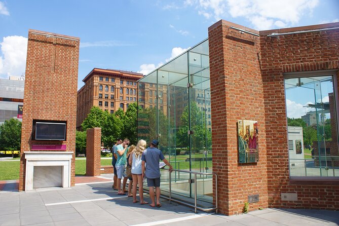 2.5 Hour Philadelphia History Tour with Washington War Tent Show - The value of a 2.5-hour Old City walk