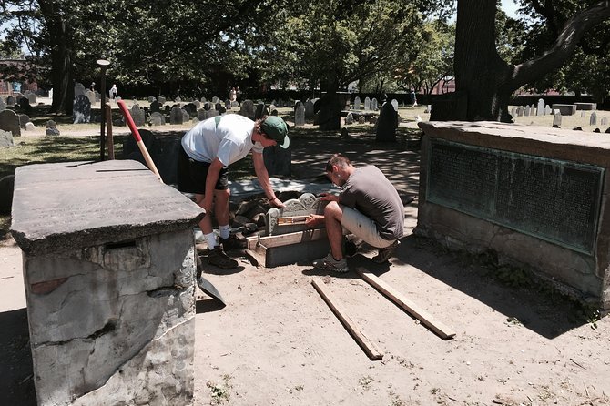 2.5-Hour Salem History & Sightseeing Guided Walking Tour - Price and time: what $40 buys you