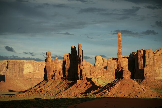2.5 Hours of Monument Valley's Backcountry 4×4 Tour - Chiefs Head, Big Hogan, and the backcountry you cannot fake
