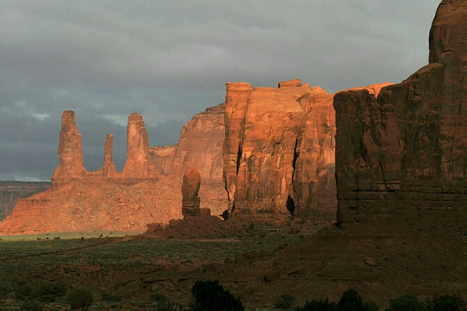 2.5 Hours of Monument Valley's Backcountry 4×4 Tour - Ear of the Wind, Totem Pole View, and North Window angles