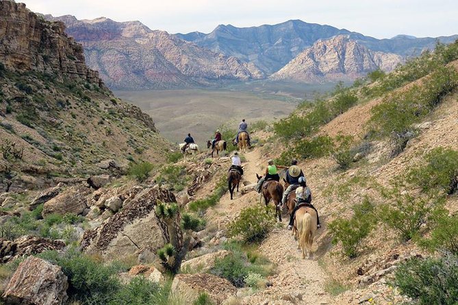 2-Hour Horseback Riding through Red Rock Canyon - Meet the wranglers: why their style changes everything