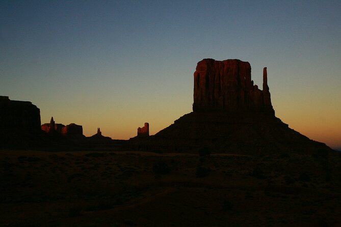 3.0 Hours of Monument Valley's Sunrise or Sunset 4×4 Tour - Who Should Book This Sunrise or Sunset 4x4