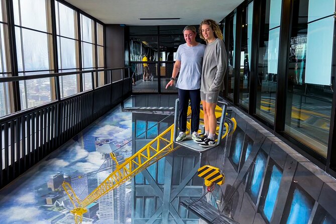 360 CHICAGO Observation Deck Admission - Lines, crowds, and elevator capacity: how to keep your visit smooth