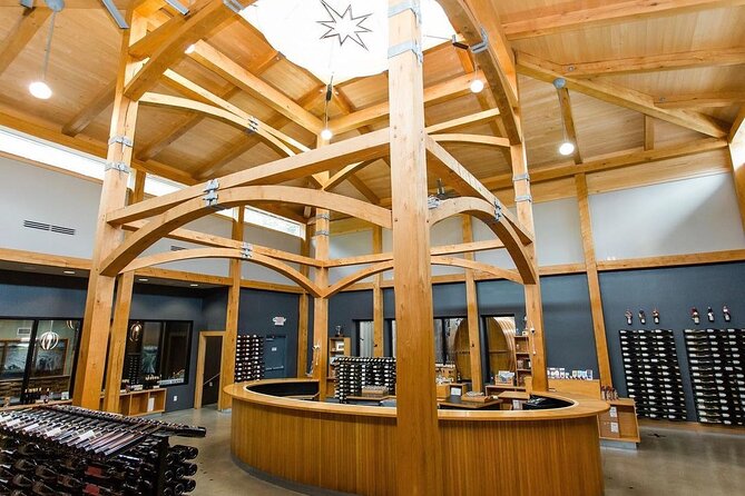 5-Hour Traverse City Wine Tour: 3 Wineries on Leelanau Peninsula - Getting picked up: parking realities and the first-come spots