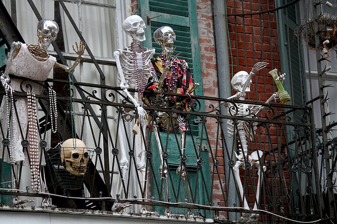 Adults Only Haunted Pub Crawl in New Orleans - How this haunted pub crawl works, and who it fits