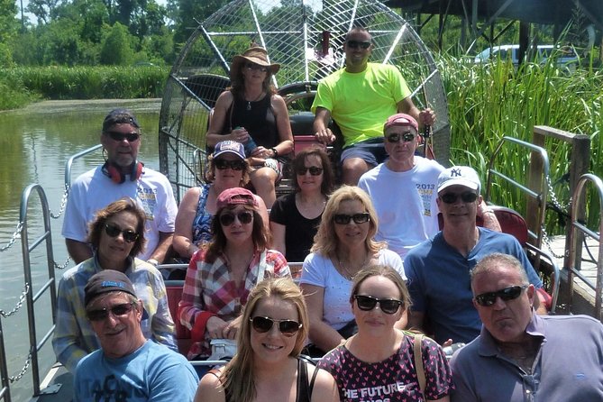 Airboat and Plantations Tour with Gourmet Lunch from New Orleans - Houmas House and gardens: lunch first, then a slow walk through 38 acres