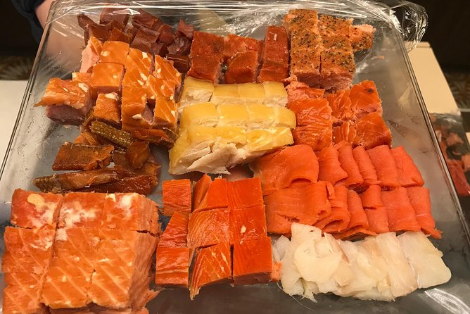 Anchorage City Tour w/ Taste of Wild Smoked Salmon & Reindeer Sausage - Getting your bearings in Anchorage, fast