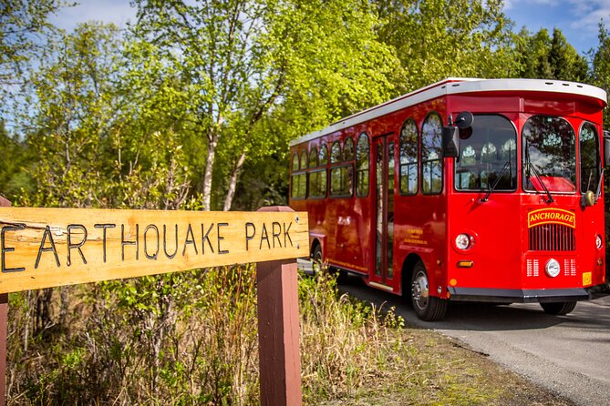 Anchorage Trolley's Deluxe City Tour - Lake Hood Harbor: Watch Floatplanes Land in Real Time