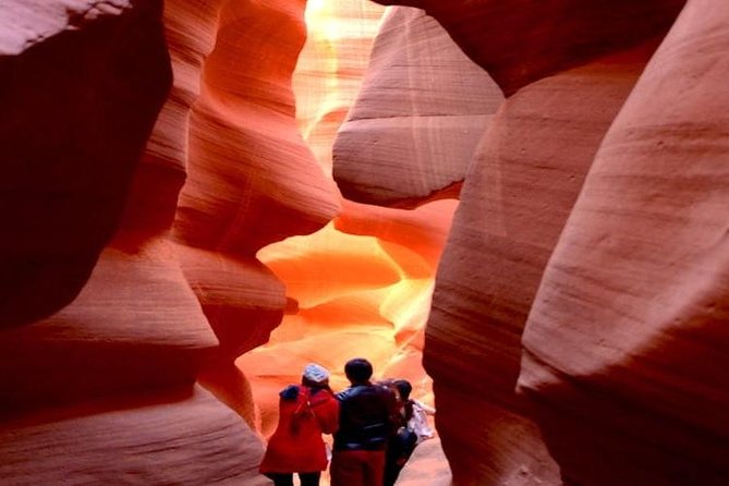 Antelope Canyon and Horseshoe Bend Day Tour from Flagstaff - Stop 2: Horseshoe Bend and the 2-mile walk to the overlook