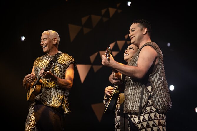 'Auana by Cirque du Soleil at the Waikiki Beachcomber Hotel - What happens during the 1 hour 20 minute show
