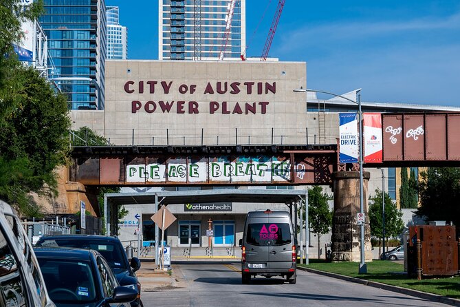 Austin and Hill Country Sightseeing Tour - The Bat Bridge and Lady Bird Lake Core: Austin’s Signature Details