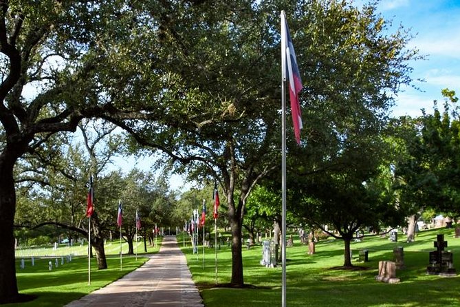 Austin and Hill Country Sightseeing Tour - Museums, Historic Neighborhoods, and UT Energy From the Road