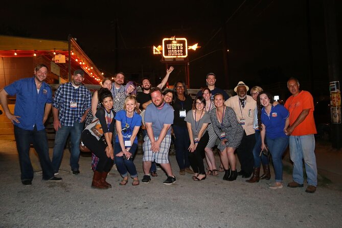 Austin Live Music Crawl - The 8 pm check-in and finding your guide near downtown hotels