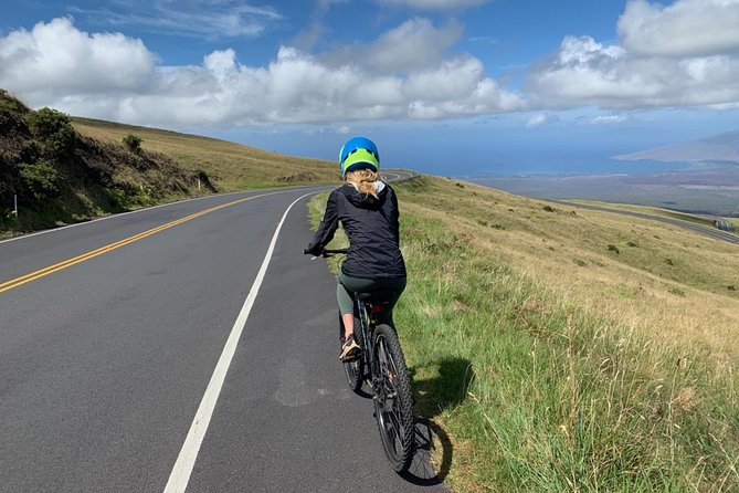 Best Haleakala Downhill Self-Guided Bike Tour with Maui Sunriders - Bikes, safety support, and the staff touch that makes it feel professional