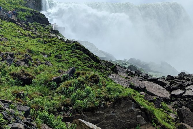 Best Niagara Falls US Tour W/Boat Ride, Cave & More Wonders! - The elevator gorge access: why this tour feels closer than it looks