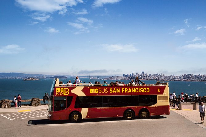 Big Bus SF: Hop-on Hop-off Tour with 17 Stops and Sunset Option - Golden Gate Bridge: the best time to plan your photos and your coat