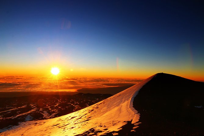 Big Island: Mauna Kea Summit Tour with Free Night Star Photo - After dark stargazing with a telescope and guided laser pointers