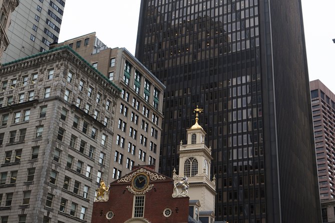 Boston and the Freedom Trail, 1-Day Tour from NYC - Quincy Market lunch break: how to choose seafood fast