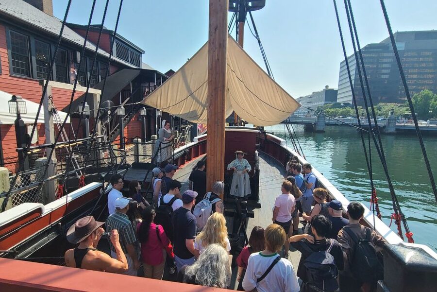 Boston: Boston Tea Party Ships and Museum Interactive Tour - The Museum Storytelling Engine: 3D Holograms and Live Arguments