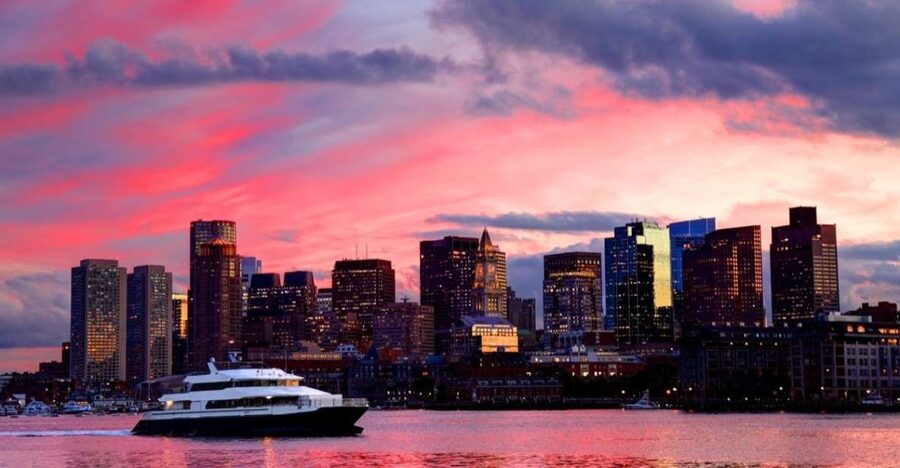 Boston: City Cruises Sunset Skyline Cruise with Commentary - 90 minutes at sunset: the cruise flow and when the views hit