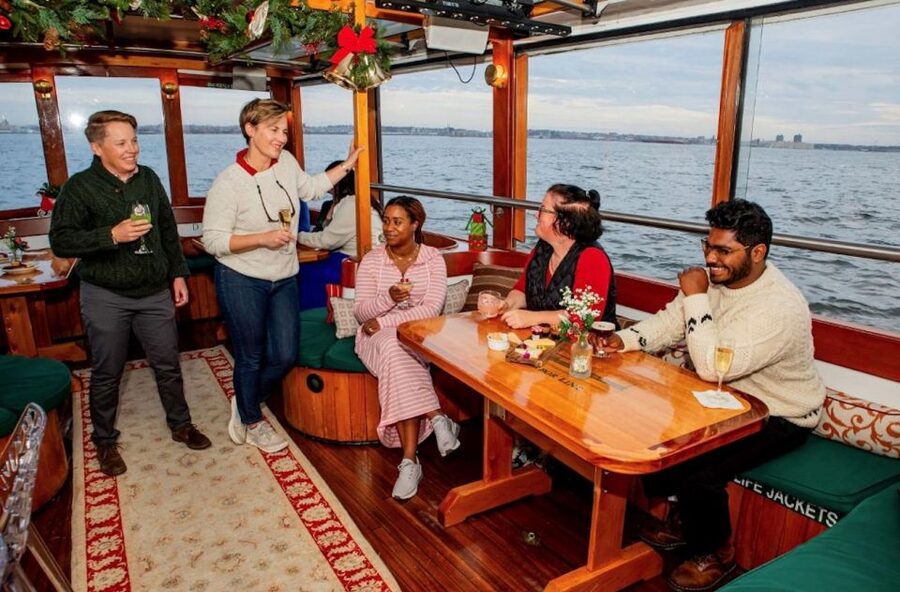 Boston: Harbor Sunset Yacht Cruise - A 1920s steamship feel on Boston Harbor’s Northern Lights