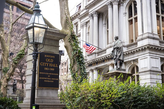 Boston History Tour: Scenic Walk Through Time & Landmarks - Massachusetts State House dome, Hancock, and Paul Revere’s 1795 role