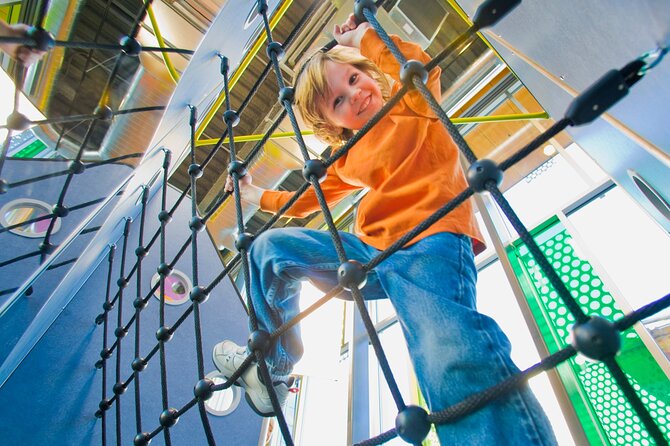 Boston Pass: 40+ Things To Do - Includes Franklin Park Zoo - Tap-in entry and the Go City app: how it really works