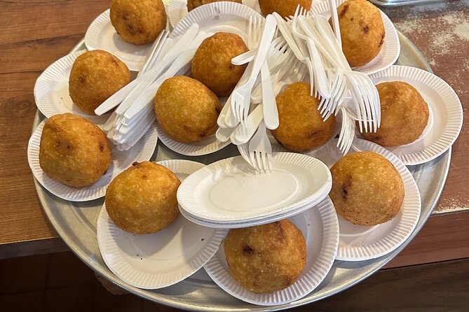Boston’s Politically Incorrect North End Food Tour - Weather, walking comfort, and how to dress like a local
