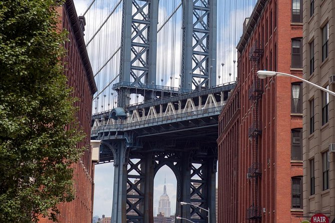 Brooklyn Bridge & DUMBO Neighborhood Tour - from Manhattan to Brooklyn - From Tweed Courthouse to the Bridge: the setup that makes it easy