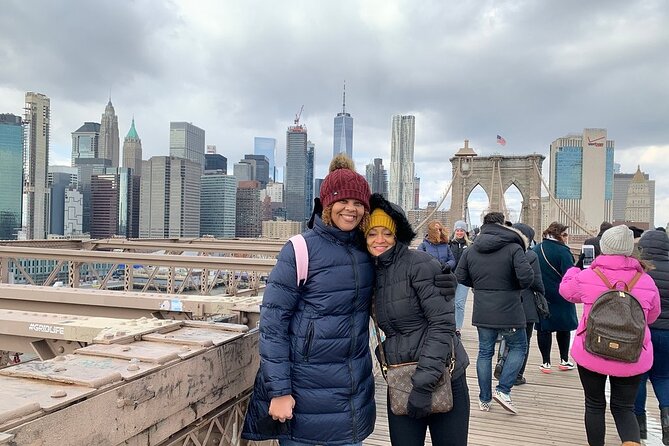 Brooklyn Bridge & DUMBO Neighborhood Tour - from Manhattan to Brooklyn - Walking the Brooklyn Bridge: where the skyline becomes your map