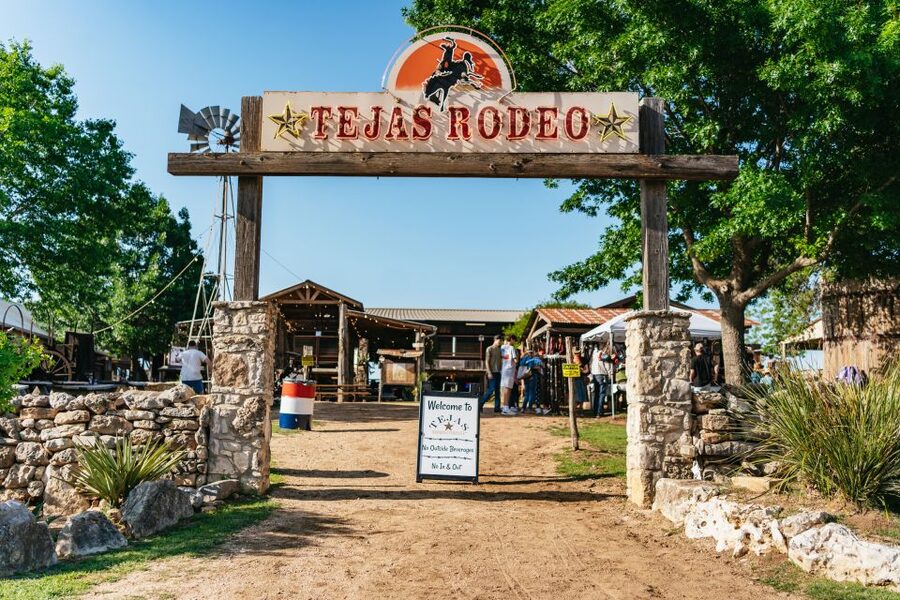 Bulverde: Saturday Night Rodeo General Admission Ticket - The Rodeo Show: Opening Ceremony to Main Events