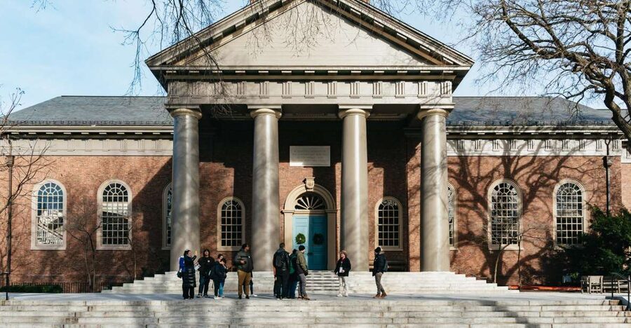 Cambridge: Harvard University Student-Guided Walking Tour - Student-guided storytelling: the best part of the whole 70 minutes
