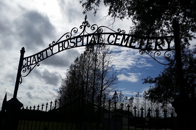 Cemetery and Ghost BYOB Bus Tour in New Orleans - Quick hits before you go