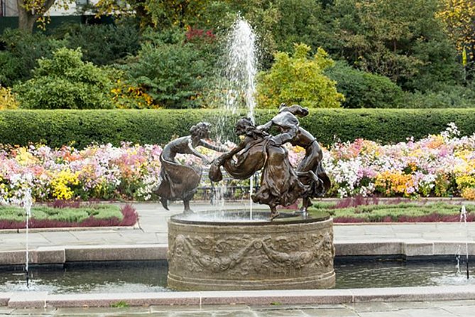 Central Park Guided Walking Tour - Starting at 7th Ave and 59th St, then walking with a plan