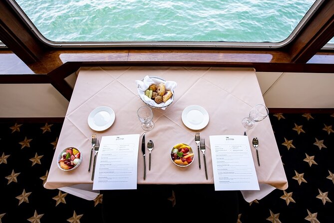 Champagne Brunch Buffet - Who Should Book This Champagne Brunch Cruise?