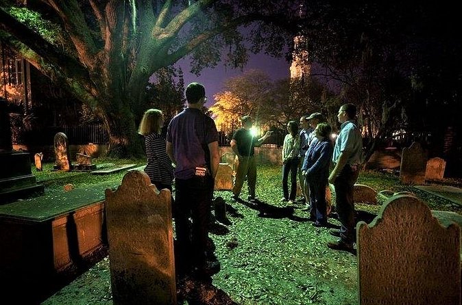 Charleston Ghost & Graveyard Night-Time Guided Walking Tour - Guides, humor, and the one thing you should check before booking