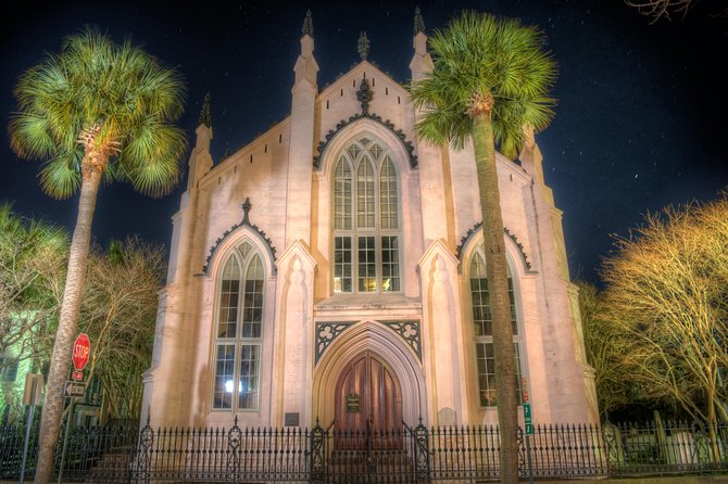 Charleston Ghosts of Liberty Guided Walking Tour - Meeting at Vendue Range, and How This 90-Minute Walk Works