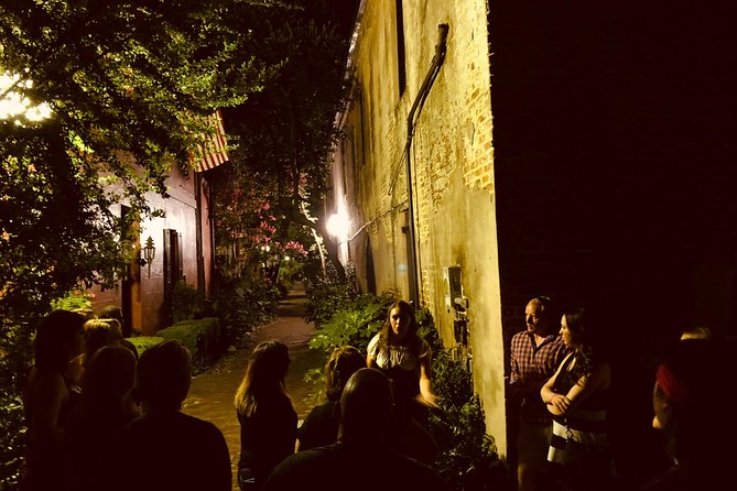 Charleston Haunted Booze and Boos Ghost Walking Tour - How this Charleston booze-and-ghost walk is set up