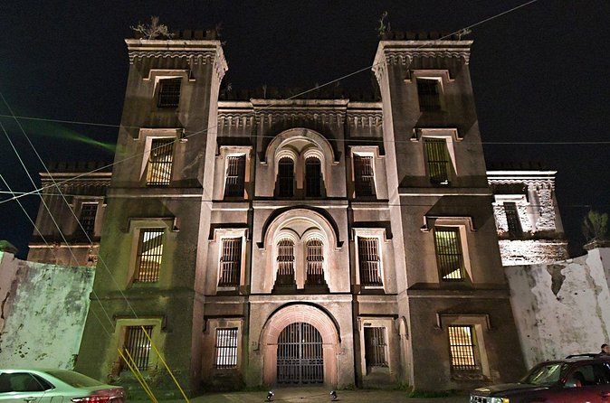 Charleston Haunted Jail Night-Time Walking Tour with Admission to Old City Jail - Price and value: is $40.50 worth it with admission included?