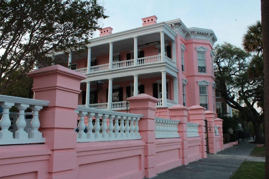 Charleston: Historic City Highlights Guided Bus Tour - Historic Homes and Churches: What Makes Charleston Look Like Charleston
