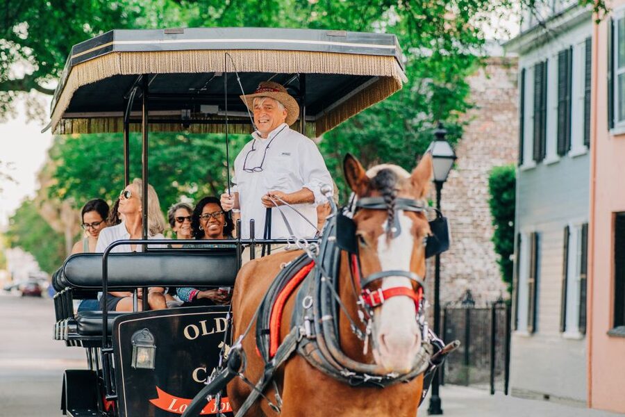 Charleston: Historical Downtown Tour by Horse-drawn Carriage - Meeting Old South Carriage Co and getting oriented fast