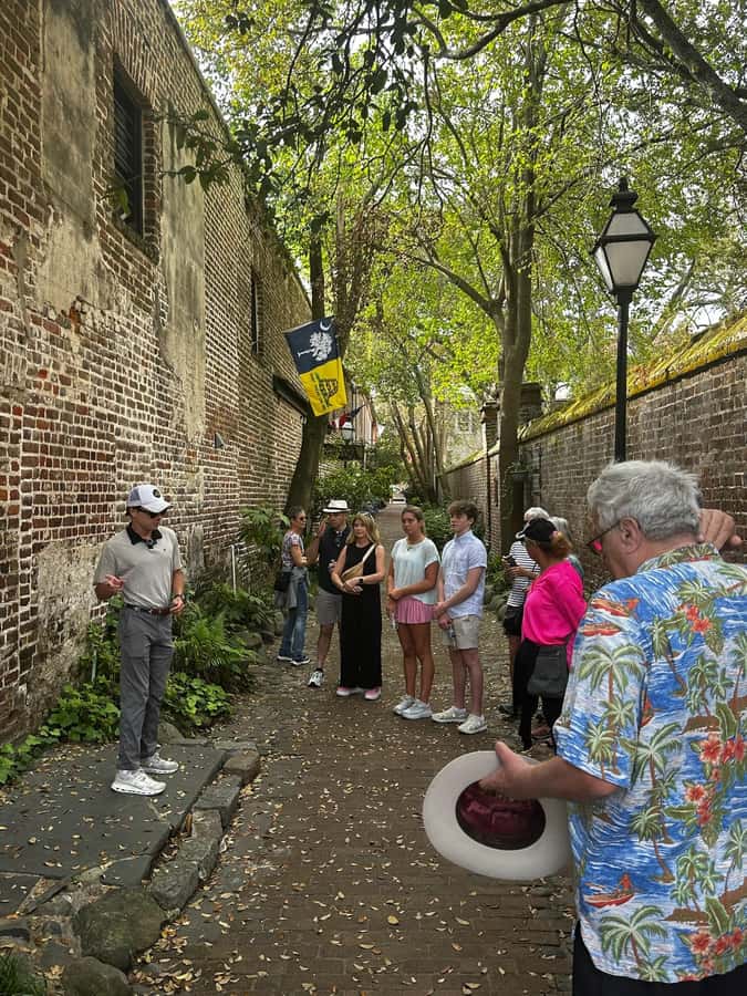 Charleston: History and Architecture Guided Walking Tour - Key highlights you will feel right away