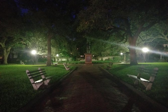 Charleston's Pleasing Terrors Night-Time Walking Ghost Tour - What You’ll Actually Hear: Scare Level, Story Style, and Interaction