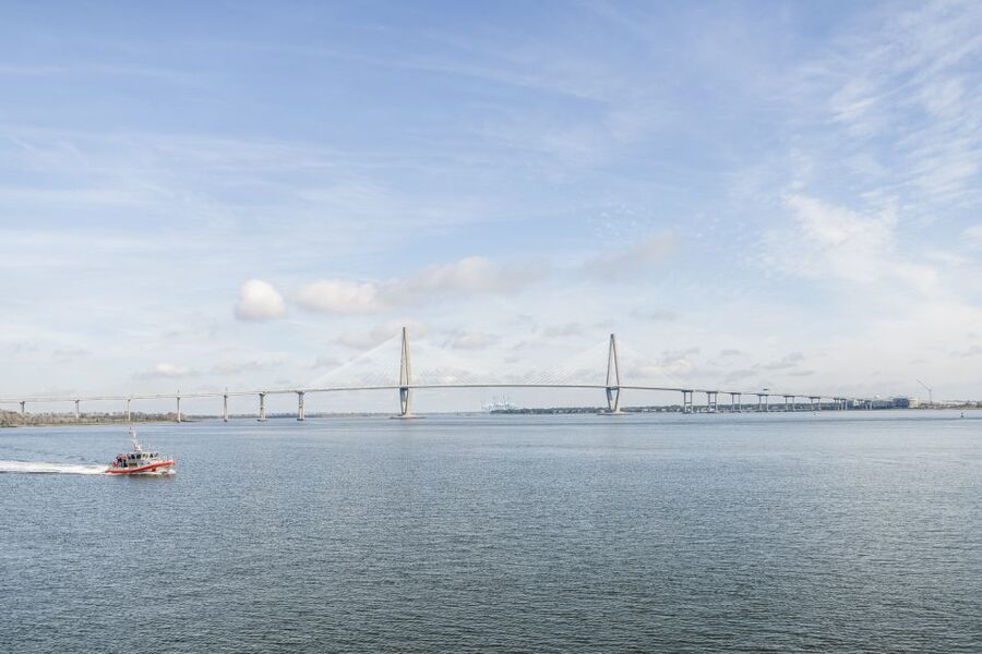 Charleston: Sightseeing Harbor Tour & Dolphin Watch - Ravenel Bridge Views: Instant Charleston Recognition