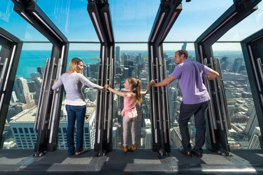 Chicago: 1-5 Day Attraction Pass with Shedd Aquarium - Skyline day: 360 Chicago and SkyDeck Chicago (and what to expect at the Ledge)