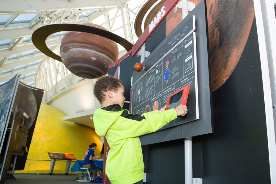 Chicago: 1-5 Day Attraction Pass with Shedd Aquarium - Navy Pier, Ferris-wheel fun, and what changes with the season
